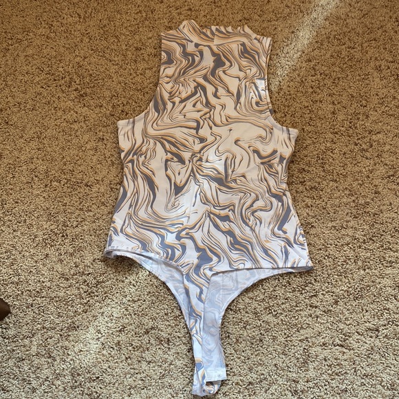 Asos Design marble print mock neck bodysuit - Picture 5 of 5